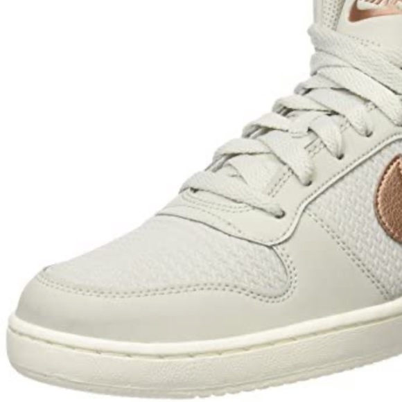 Nike Women's Court Borough Mid Premium - Picture 2 of 15